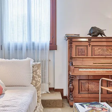Bed & Breakfast La Casa Dell'architetto 2*